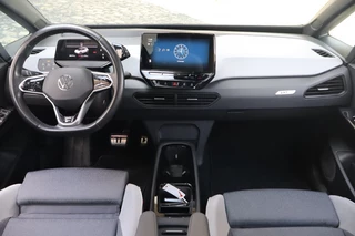 Volkswagen ID.3 Volkswagen ID.3 First Max 58 kWh | Geen import | Panoramadak | Massage - afbeelding nr 3