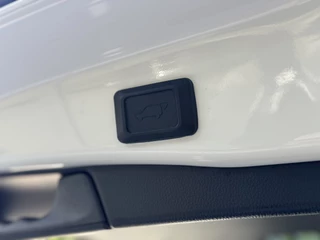 Toyota RAV4 Toyota RAV4 2.5 Plug-in Hybrid AWD Bi-Tone Plus JBL, Stoelventilatie + verwarming, dodehoekdetectie, Trekhaak , All-in Rijklaarprijs - afbeelding nr 8