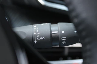 Peugeot 208 Peugeot 208 1.2 100PK ALLURE | CAMERA VOOR + ACHTER | KEYLESS ENTRY/START | DODEHOEK DETECTIE | NAVIGATIE | DRAADLOZE APPLE CARPLAY/ANDROID AUTO | PARKEERSENSOREN VOOR + ACHTER | ADAPTIVE CRUISE CONTROL | DAB+ RADIO | LED KOPLAMPEN | - afbeelding nr 38