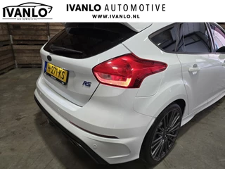 Ford Focus Ford Focus 2.3 RS Navi Perf. Pakket 4 WD Recaro Camera Clima 19