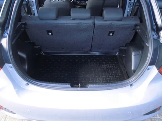 Toyota Yaris Toyota Yaris 1.5 Hybrid Dynamic Automaat two-tone-camera-pdc - afbeelding nr 14