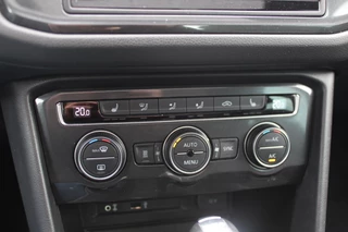 Volkswagen Tiguan Volkswagen Tiguan 2.0 TSI 4Motion Highline / Vol opties! / Panoramadak / Camera / Head-up / Leder / 18'' / Keyless / Dynaudio / Apple CarPlay / Standverwarming / Naavigatie / DAB / Dodehoek / Stoelverwarming / ACC - afbeelding nr 29