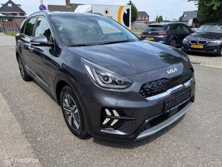 Kia Niro Kia Niro 1.6 GDi PHEV DynamicLine  / Plug-inn Hybride / volledig elektrisch rijden 65 km hierna Hybride aandrijving , Navi / Camera achter / Parkeerhulp rondom / Stoel & stuur verwarming /  fab garantie 7 jaar / 150.000km - afbeelding nr 7