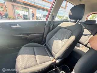 Kia Picanto Kia Picanto 1.0 MPi Dynamic Line   Navigatie , Achteruit rij camera  Aple Carp[lay / Android Auto  , Bleutooth , Spotify   Ectr ramen , Centrale deurvergrendeling met afstandbediening , Rood Metaallak ! - afbeelding nr 19