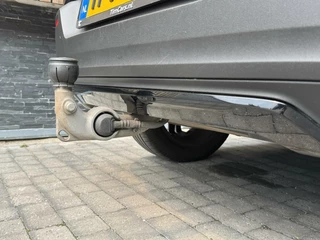 Volvo XC40 Volvo XC40 1.5 T5 Twin Engine R-Design Automaat | Achteruitrijcamera | LED verlichting | Trekhaak uitklapbaar | Stoelverwarming | Climate control | Cruise control adaptief | Dode hoek detectie | Getint glas | Parkeersensoren voor en achter - afbeelding nr 46