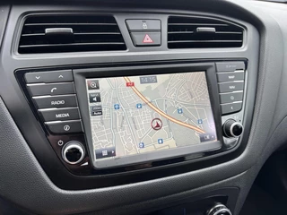 Hyundai i20 Hyundai i20 1.0 T-GDI 120pk Premium | Navi | Camera | 16'' | Stoel+stuurverw. - afbeelding nr 9
