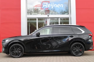 Mazda CX-80 Mazda CX-80 2.5 e-SkyActiv 328PK PHEV HOMURA PLUS | 7-PERSOONS! | DRIVER PERSONALIZATION SYSTEM (GEZICHTSHERKENNING) | ELEKTRISCH BEDIENBARE VOORSTOELEN | FULL LEDEREN BEKLEDING | ADAPTIVE CRUISE CONTROL | 20