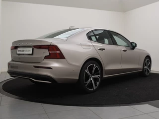 Volvo S60 Volvo S60 B4 AUT(7) PLUS DARK SCHUIFDAK 360GR CAM 19INCH HARMAN KARDON - afbeelding nr 4