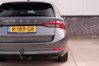 Škoda Octavia Škoda Octavia Combi 1.5 e-TSI Business Edition Plus | Trekhaak | Head-Up | Carplay | LED | Sfeerverl. | Camera | Memory - afbeelding nr 20