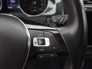 Volkswagen Golf AUTOMAAT / NAVI / CLIMA / PDC / CARPLAY / BLUETOOTH / ACC - afbeelding nr 22