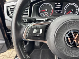 Volkswagen Polo Volkswagen Polo 1.0 TSI Highline Business (3x) R-Line AppleCarPlay/ AndroidAuto/ Adaptieve Cruise Control/ 'Sport Select' onderstel/ 17