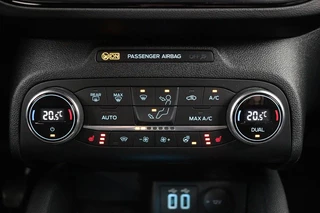 Ford Focus Ford Focus 1.0 EcoBoost ST Line X | Stoel & stuurverwarming |  Trekhaak | Adaptive cruise | Full LED | Carplay | Navigatie | Keyless - afbeelding nr 15