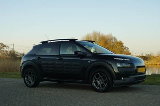 Citroën C4 Cactus Citroen C4 Cactus 1.2 82PK Shine | Noir Obsedien | Camera/PDC/NAV/Trekhaak - Keurig! - afbeelding nr 11