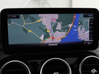 Mercedes-Benz C-Klasse Mercedes-Benz C-klasse 300de AMG | Head-Up | Adaptive cruise |  Stoelverwarming | Carplay | Leder/Alcantara | Memory | Sfeerverlichting | Keyless | Navigatie - afbeelding nr 18