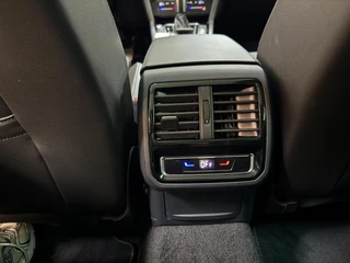 Volkswagen Passat Volkswagen Passat Variant 1.4 TSI Hybride 218PK DSG|Pano|Nardo Grey Trekhaak|Navi|Virtual Cockpit|Carplay - afbeelding nr 19