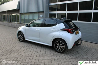 Toyota Yaris Toyota Yaris 1.5 Hybrid Executive | Panoramadak | JBL Sound | Trekhaak | Head Up | 17 Inch | Stuurverwarming. - afbeelding nr 3