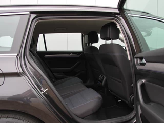 Volkswagen Passat Volkswagen Passat Variant 1.4 TSI PHEV GTE 218pk | Matrix LED | Camera - afbeelding nr 19