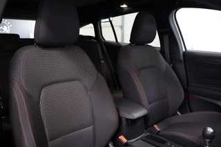 Ford Focus Ford Focus Wagon 1.5 EcoBoost ST-line Business | Full option! | 180pk! - afbeelding nr 12