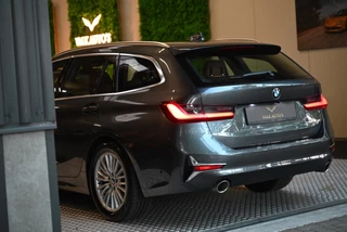 BMW 3 Serie BMW 3-serie Touring 320i High Executive Edition - Adaptive Cruise Control - Memory - Panoramadak - El. Trekhaak - Dashboard Leder - afbeelding nr 64