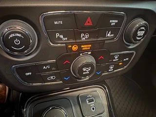 Jeep Compass Panoramadak, beats audio, stoel/stuurverwarming - afbeelding nr 25