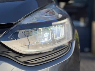 Renault Clio Renault Clio 1.2 TCe Limited | Volledig Onderhouden | Navigatie | Cruise Control | Climate Control | Stoelverwarming | Parkeersens - afbeelding nr 45