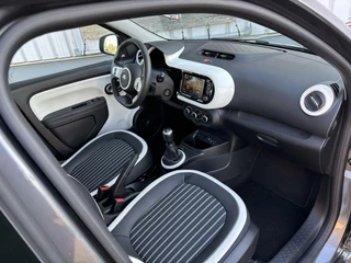 Renault Twingo Renault Twingo 1.0 SCe Intens | Achteruitrijcamera | Carplay | 15'' velgen | Halfleder - afbeelding nr 5