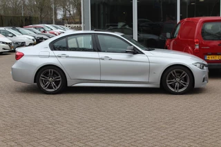 BMW 3 Serie BMW 3 Serie 330e Centennial Exe. M Sport / Schuifdak / Alcantara / 18'' / Navigatie / Parkeerhulp achter / Cruise Control - afbeelding nr 3