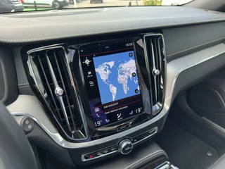 Volvo V60 Volvo V60 2.0 T6 PHEV AWD Plus Dark|PANO|TREK|H&K|PILOT|CARPLAY - afbeelding nr 30