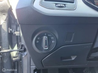 SEAT Leon SEAT LEON 1.2 TSI STYLE BUSINESS / Cruise Control / Carplay / - afbeelding nr 26