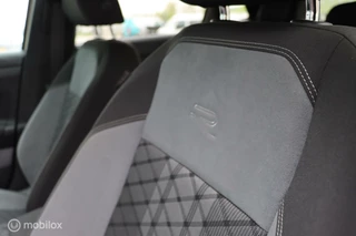Volkswagen Polo Volkswagen Polo 1.0 TSI / 2x R-Line / Carplay / Virtual - afbeelding nr 8