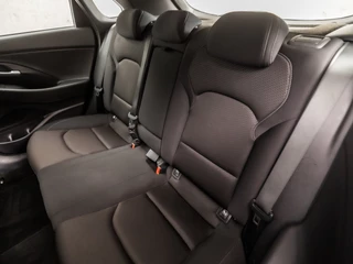 Hyundai i30 (APPLE CARPLAY, NAVIGATIE, CAMERA, CLIMATE, TREKHAAK, SPORTSTOELEN, CRUISE, LM VELGEN, NIEUWSTAAT) - afbeelding nr 14