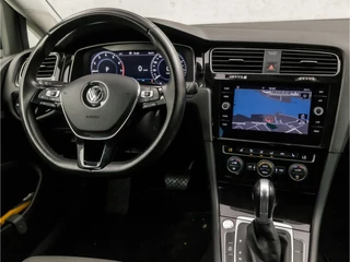 Volkswagen Golf Volkswagen Golf 1.5 TSI R-Line Sport 150Pk Automaat (VIRTUAL COCKPIT, APPLE CARPLAY, GROOT NAVI, CAMERA, LED KOPLAMPEN, ALCANTARA, ADAPTIVE CRUISE, LM VELGEN, DAB+, NIEUWE APK, NIEUWSTAAT) - afbeelding nr 7