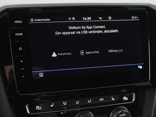 Volkswagen Passat Volkswagen Passat 1.4 TSI PHEV GTE | Panoramadak | Stoelverwarming |  Trekhaak | Side Assist | Camera | Carplay | Adaptive cruise | Park Assist | Matrix LED | Massage - afbeelding nr 28