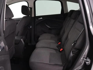 Ford C-MAX Ford C-Max 1.5 TDCi Titanium | Carplay | Trekhaak |  Navigatie | Verwarmde voorruit | Climate control | Keyless | Parkeerhulp | Cruise control - afbeelding nr 6