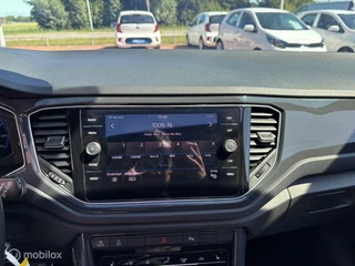 Volkswagen T-Roc Volkswagen T-Roc 1.5 TSI Sport | Pano | Trekhaak | Stoelverwarm - afbeelding nr 21