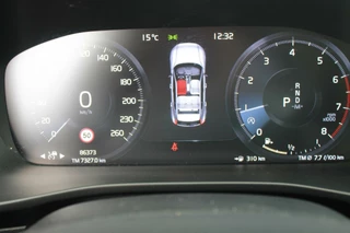 Volvo XC40 Volvo XC40 T3 Momentum Business | Parkeercamera | Stoelverwarming | Trekhaak | Pilot Assist | Keyless - afbeelding nr 11