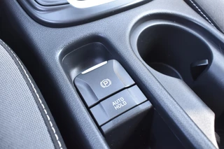 Hyundai Kona Hyundai Kona 1.6 GDI HEV Fashion Cam/Navi/Pdc/Heads-up/trekhaak 