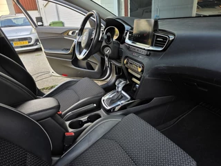 Kia Ceed Kia Ceed 1.4 T-GDi AUTOMAAT! Camera! Apk 1-2027! Zondag OPEN! - afbeelding nr 3