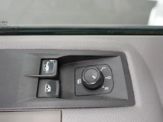 MAN TGE MAN TGE 3.140 2.0 TDI 140pk Dubbele Cabine L3H3 7 persoons Navigatie Apple Carplay/Android Auto Trekhaak Cruise Control Bluetooth Airco Camera - afbeelding nr 16