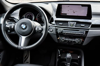 BMW X1 BMW X1 xDrive25e M-Sport M-Pakket /LED/PANODAK/ACC/HUD/HARMAN-KARDON/CAMERA/KEYLESS! - afbeelding nr 11