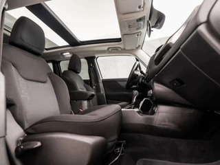 Jeep Renegade Jeep Renegade 1.4 MultiAir Longitude 141Pk Automaat (PANORAMADAK, NAVIGATIE, CRUISE, GETINT GLAS, SPORTSTOELEN, BLUETOOTH, PARKEERSENSOREN, NIEUWE APK, NIEUWSTAAT) - afbeelding nr 8