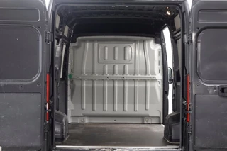 Peugeot Boxer Peugeot Boxer 2.0 BlueHDI 130pk E6 L2H2 Premium Pack Airco/Camera/Navi 06-2019 - afbeelding nr 5