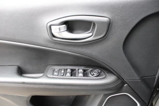 Jeep Compass Jeep Compass 1.4 MultiAIR NIGHT EAGLE / Zwart dak / Apple Carplay - afbeelding nr 50