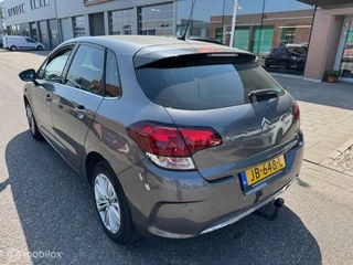 Citroën C4 Citroen C4 1.2 PureTech Feel 5 deurs  Navigatie , parkeerhulp voor en achter , Bleutooth , Climate - & Cruise controle , Trekhaak  1500kg trekgewicht .  1e eigenaar - afbeelding nr 3