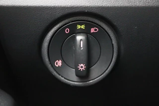 Volkswagen up! 5-Deurs, Airco, Bluetooth, DAB, Elektrische Ramen, LED Dagrijverlichting - afbeelding nr 27