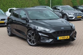 Ford Focus Ford Focus 1.0 EcoBoost Titanium Business ST-Line Camera / Navigatie / Keyless / B&O / 17'' / Stuurverwarming / DAB / Dodehoek / Cruise Control - afbeelding nr 31