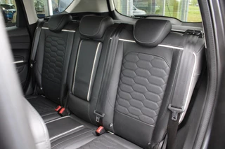 Ford Kuga Ford Kuga 1.5 EcoBoost Vignale | Trekhaak Afneembaar 2000KG | Cruise Control | Navigatie | Climate Control | Lichtmetalen Velgen | - afbeelding nr 13