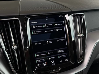 Volvo XC60 Volvo XC60 2.0 B5 Momentum Exclusive Pano|Harman|HuD|360cam - afbeelding nr 26