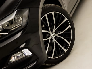 Volkswagen Polo Volkswagen Polo 1.0 TSI Sportline Automaat (APPLE CARPLAY, PARKEERSENSOREN, LM VELGEN, GETINT GLAS, SPORTSTOELEN, ADAPTIVE CRUISE, PARKEERSENSOREN, NIEUWSTAAT) - afbeelding nr 11