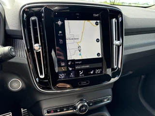 Volvo XC40 Volvo XC40 T4 Plug-In Hybrid R-Design | Trekhaak | Keyless Entry | Park. Camera | Stoelverwarming | Voorruitverwarming | - afbeelding nr 21